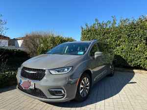 Behindertengerechtes Auto: Chrysler Pacifica Plugin Hybrid Linksgas